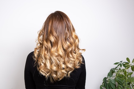 Balayage vs. Traditional Highlights: Which Is Best for Your Hair Type? Thumbnail